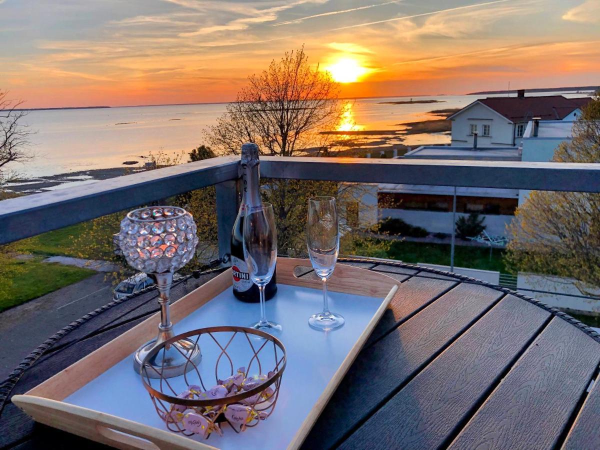 Sunset Dream Apartment With A Panoramic Seaview Haapsalu Εξωτερικό φωτογραφία