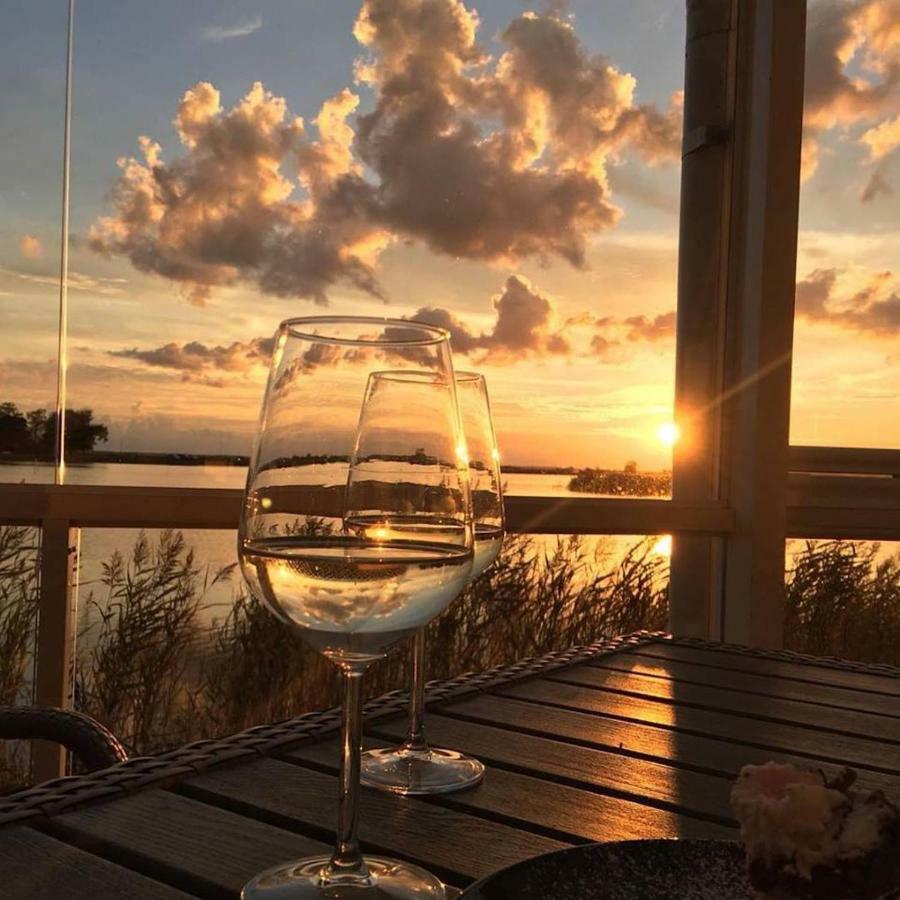 Sunset Dream Apartment With A Panoramic Seaview Haapsalu Εξωτερικό φωτογραφία